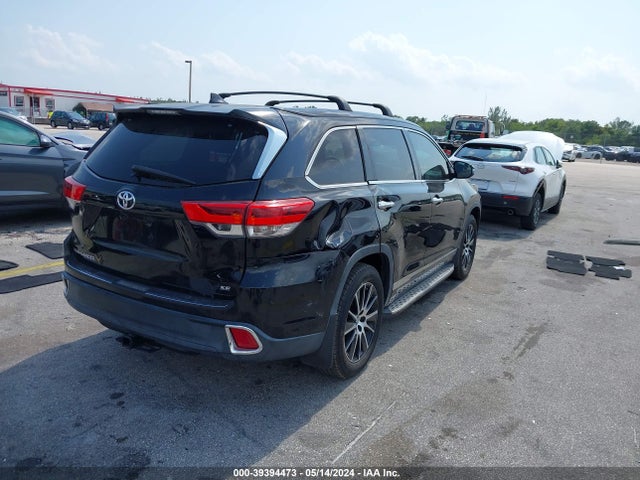 Toyota Highlander Se/xle 2017 5TDKZRFH3HS523487 Image 4