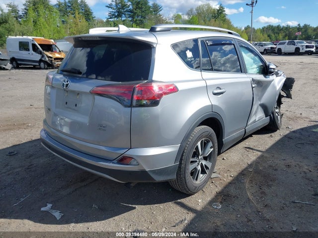 Toyota Rav4 Xle 2017 2T3RFREV9HW657580 Image 4