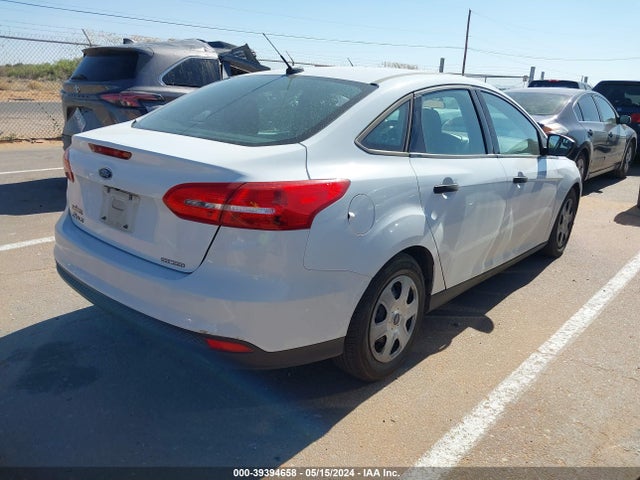 Ford FOCUS S 2016 1FADP3E23GL229862 Image 4