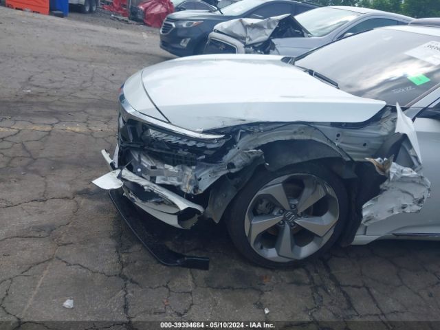 1HGCV2F97KA035326 Honda Accord Touring 2.0t