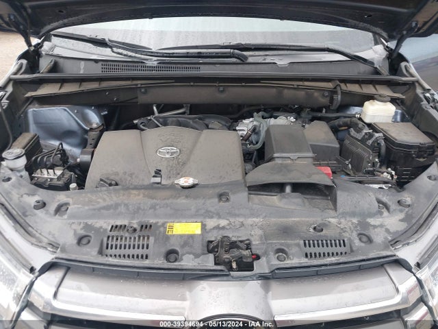 Toyota Highlander Limited Platinum 2018 5TDYZRFH6JS286252 Image 10