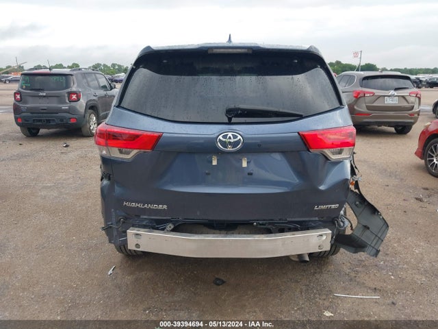 Toyota Highlander Limited Platinum 2018 5TDYZRFH6JS286252 Image 16