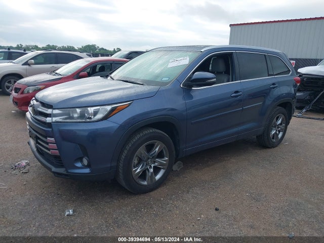 Toyota Highlander Limited Platinum 2018 5TDYZRFH6JS286252 Image 2