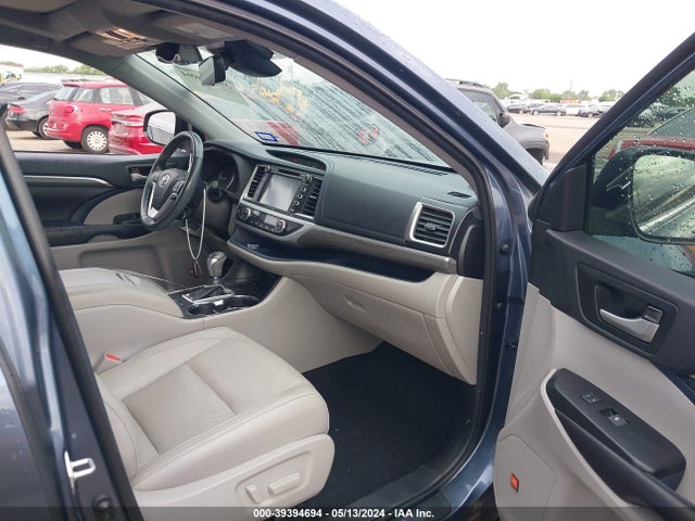Toyota Highlander Limited Platinum 2018 5TDYZRFH6JS286252 Image 5