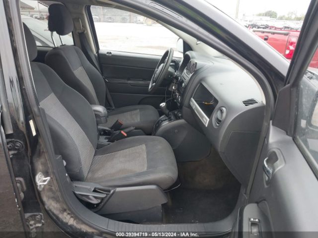 1C4NJCBAXGD512765 Jeep Compass Sport