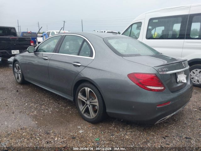 WDDZF4JB1HA092213 Mercedes-Benz E 300