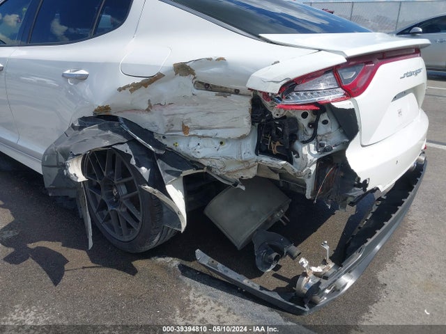 KIA Stinger Premium 2018 KNAE25LA9J6015576 Image 6