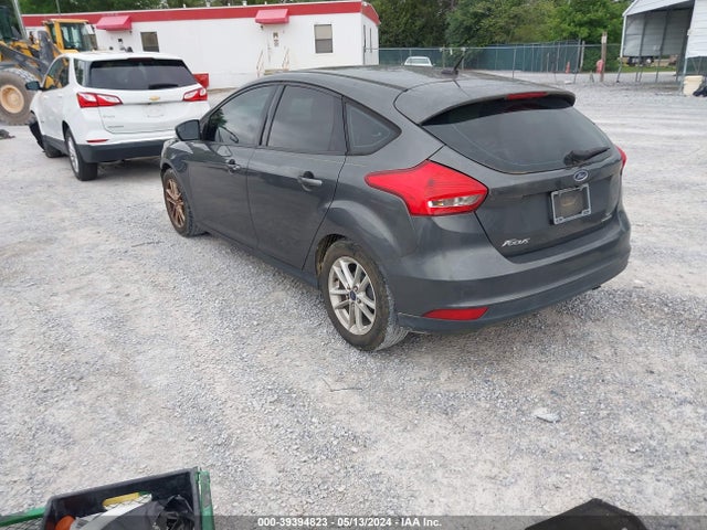 Ford FOCUS SE 2016 1FADP3K23GL244270 Image 3