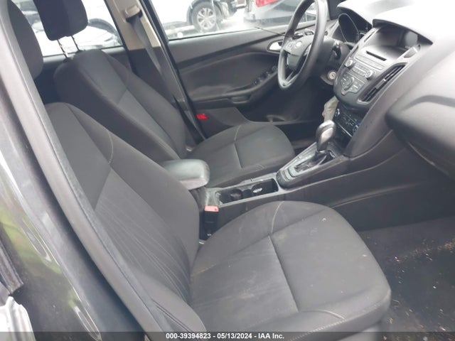 Ford FOCUS SE 2016 1FADP3K23GL244270 Image 5