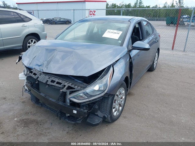 Hyundai ACCENT SE 2018 3KPC24A36JE028093 Image 2