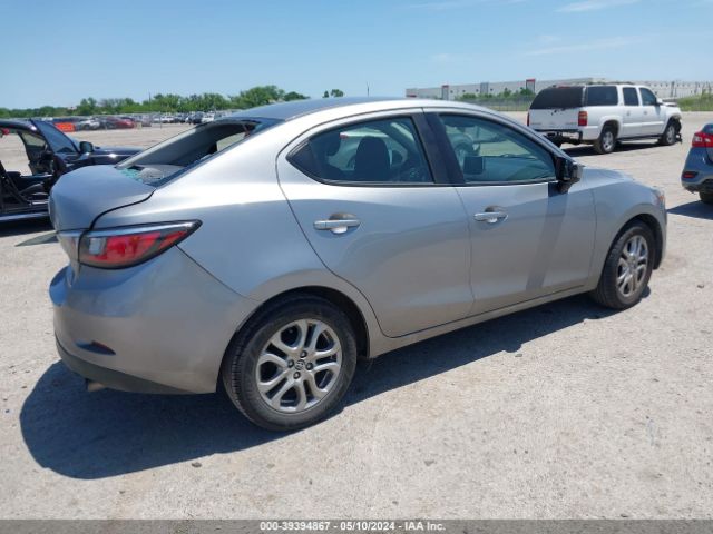 3MYDLBZV0GY138335 Scion IA