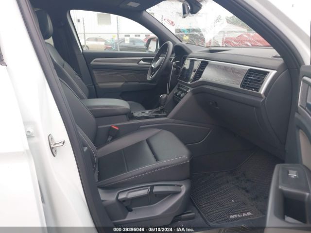1V2JC2CA7NC225581 Volkswagen Atlas Cross Sport 2.0t Se W/technology