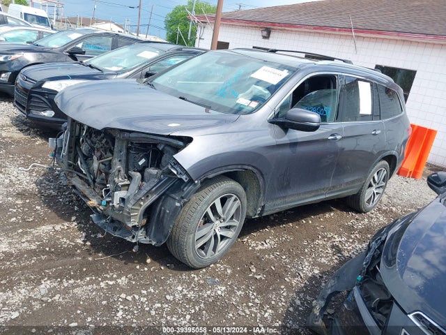 Honda Pilot Touring 2016 5FNYF6H92GB025517 Image 2