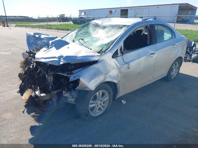 Chevrolet Sonic Lt Auto 2014 1G1JC5SH3E4138071 Image 2