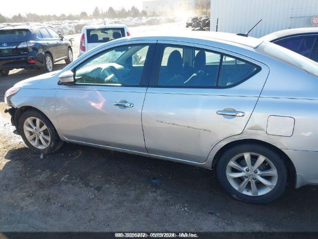 3N1CN7AP5FL806594 Nissan Versa 1.6 Sl