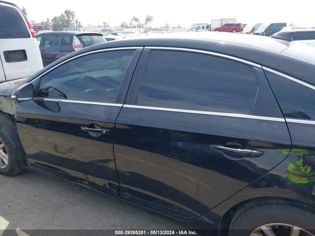 Hyundai SONATA ECO 2016 5NPE24AA1GH424542 Image 15