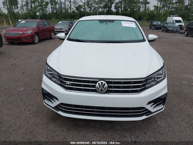 1VWDT7A33HC048853 Volkswagen Passat 1.8t R-line