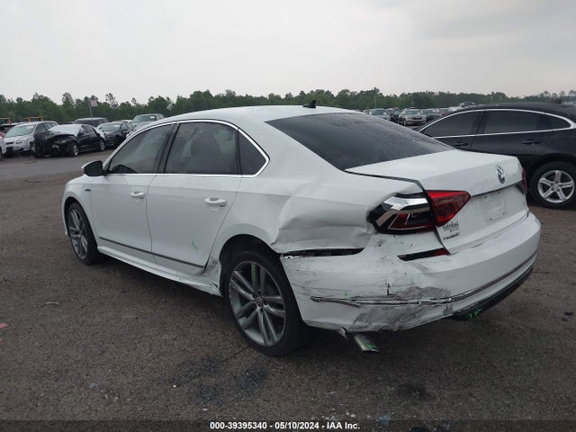 1VWDT7A33HC048853 Volkswagen Passat 1.8t R-line