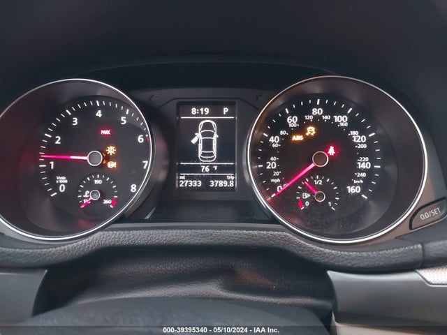 1VWDT7A33HC048853 Volkswagen Passat 1.8t R-line