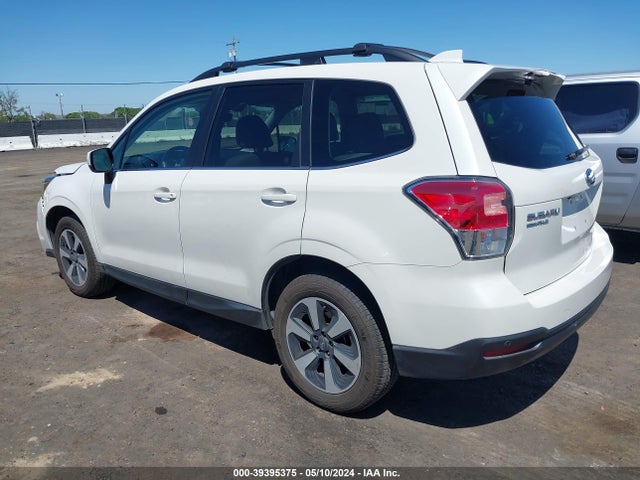 Subaru Forester 2.5i Limited 2018 JF2SJARC7JH560109 Image 3