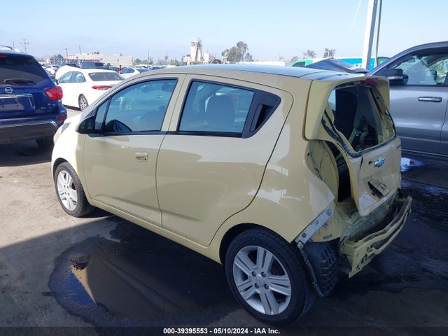 Chevrolet Spark 1lt Auto 2014 KL8CD6S92EC587011 Image 3