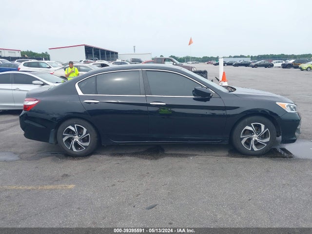 Honda ACCORD LX 2017 1HGCR2F39HA166637 Image 13