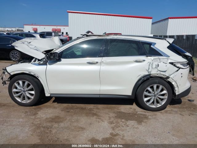 3PCAJ5M1XKF101584 Infiniti QX50