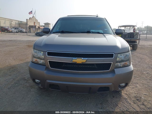 Chevrolet Suburban 1500 Lt 2014 1GNSCJE07ER237366 Image 12