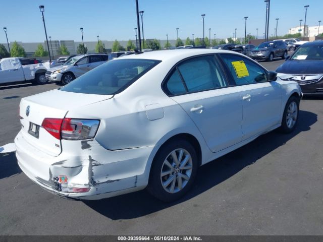3VWD17AJ1FM339657 Volkswagen Jetta 1.8t Se