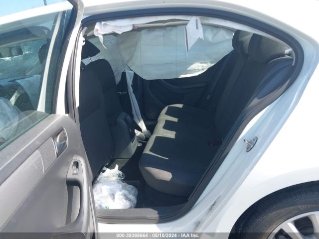 3VWD17AJ1FM339657 Volkswagen Jetta 1.8t Se