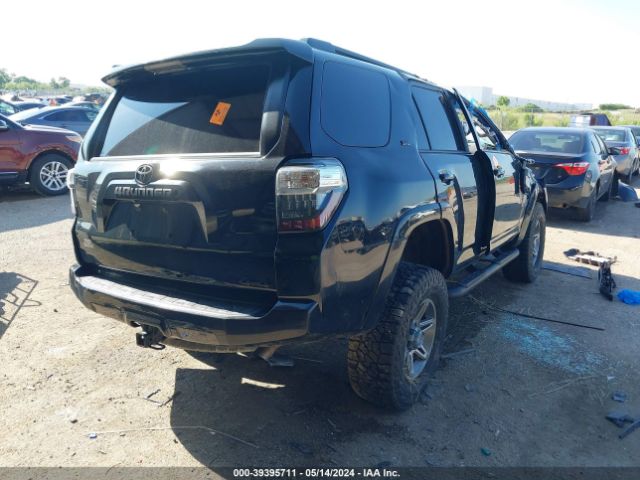 2020 TOYOTA 4RUNNER JTEBU5JR2L5796339 Photo 3