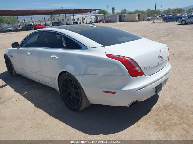2013 JAGUAR XJ SAJWA2G15DLV56733 Photo 2