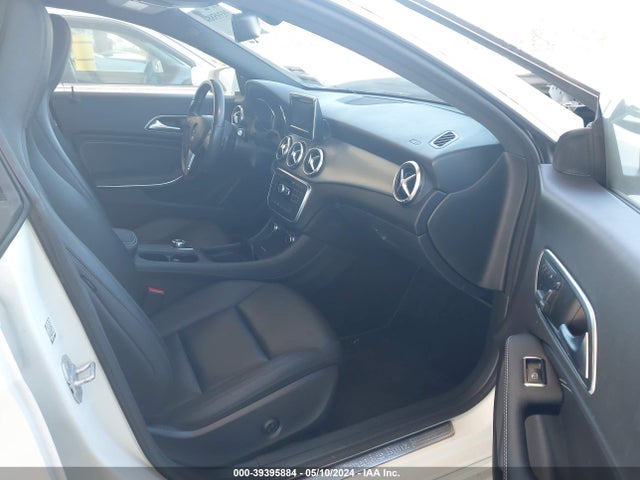 Mercedes-Benz CLA 250 2014 WDDSJ4EB3EN152412 Image 5