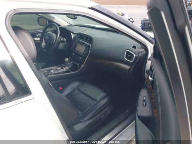 1N4AA6AP3GC375833 Nissan Maxima 3.5 Platinum