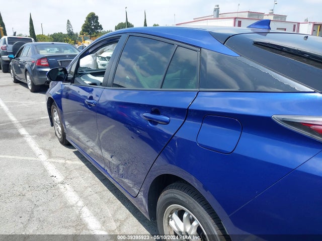 Toyota Prius Three 2017 JTDKARFU9H3532989 Image 14