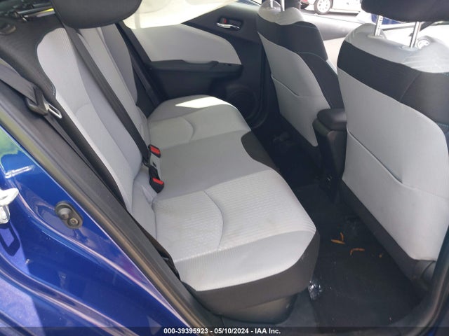 Toyota Prius Three 2017 JTDKARFU9H3532989 Image 8