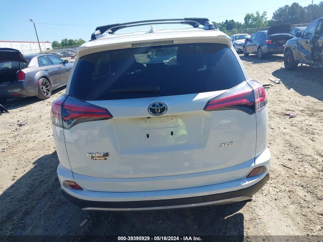 Toyota Rav4 Xle 2018 JTMWFREV4JJ188633 Image 16