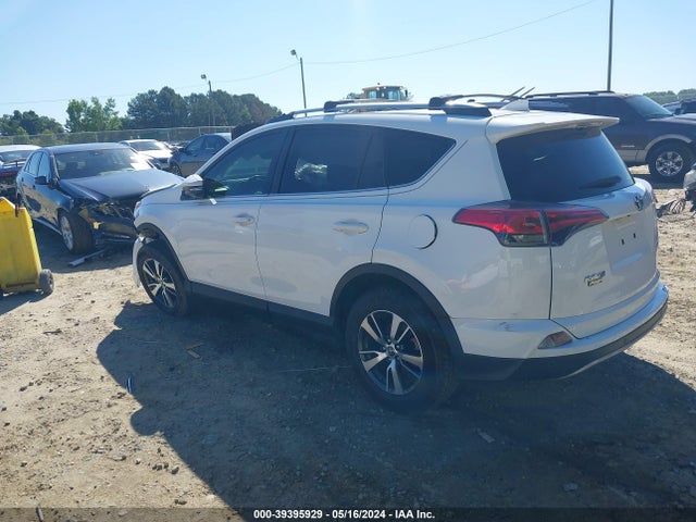 Toyota Rav4 Xle 2018 JTMWFREV4JJ188633 Image 3