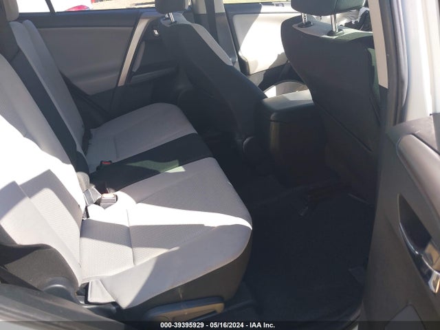 Toyota Rav4 Xle 2018 JTMWFREV4JJ188633 Image 8