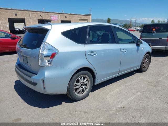 Toyota Prius V Three 2014 JTDZN3EU2EJ011234 Image 4
