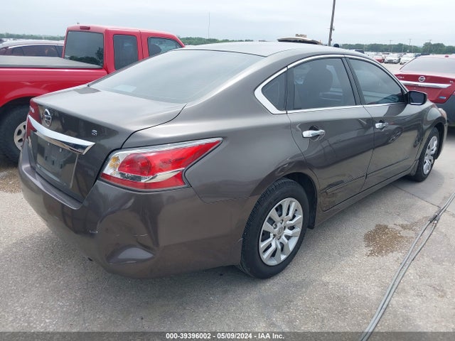 Nissan Altima 2.5 S 2015 1N4AL3AP0FN361867 Image 4