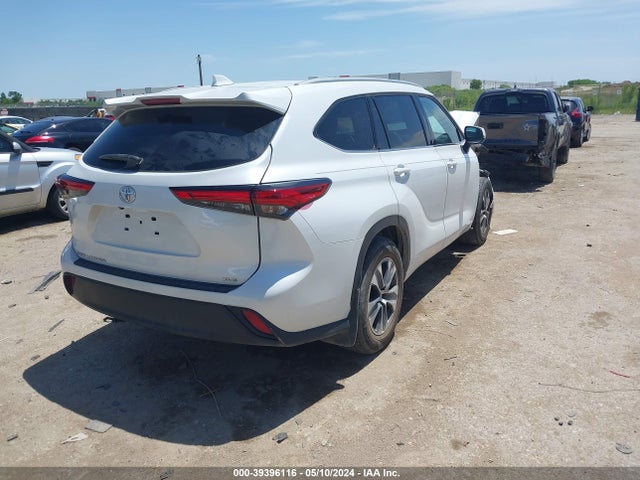 Toyota Highlander Xle 2022 5TDHZRAHXNS554832 Image 4