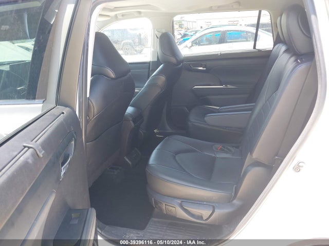 Toyota Highlander Xle 2022 5TDHZRAHXNS554832 Image 8
