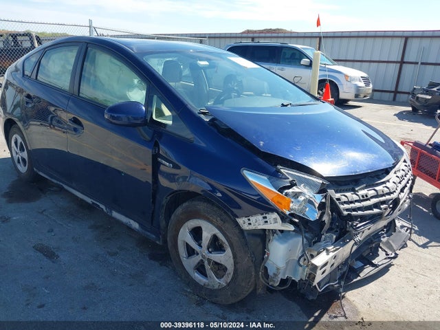 Toyota Prius Two 2015 JTDKN3DU0F1992216 головне зображення