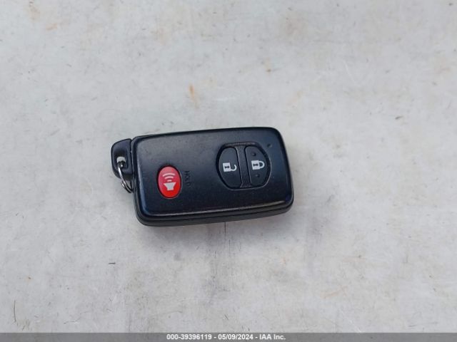 JTDKN3DUXE1738379 Toyota Prius Two