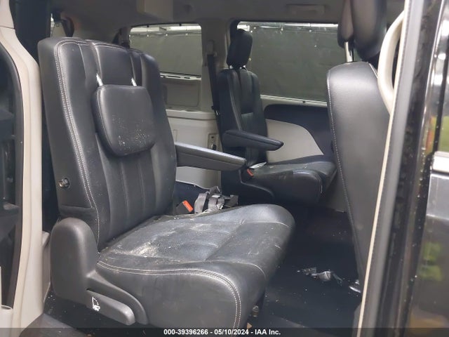 2C4RC1CG1GR159008 Chrysler Town & Country Touring-l Anniversary Edition