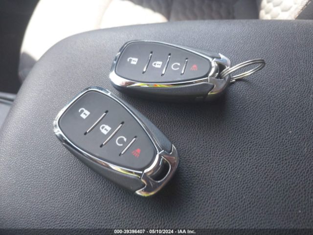 3GNAXUEV3KS529554 Chevrolet EQUINOX LT