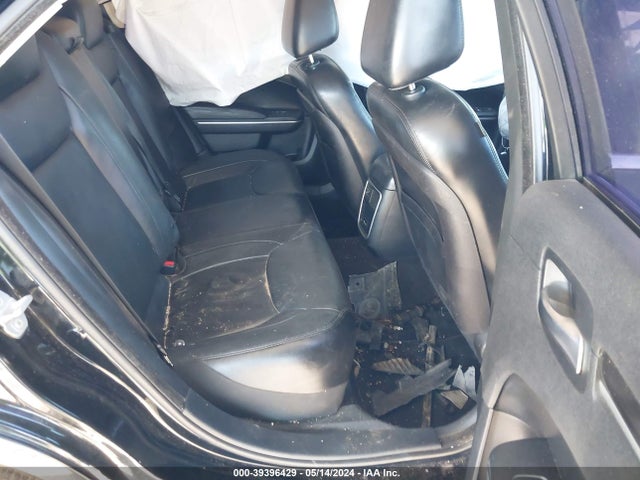 2C3CCAAG0FH837832 Chrysler 300 Limited