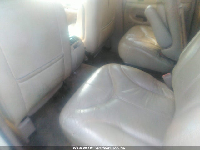 2001 GMC YUKON XL 3GKEC16T71G257565 Photo 7
