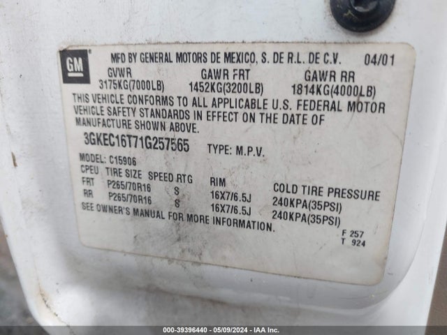 2001 GMC YUKON XL 3GKEC16T71G257565 Photo 8